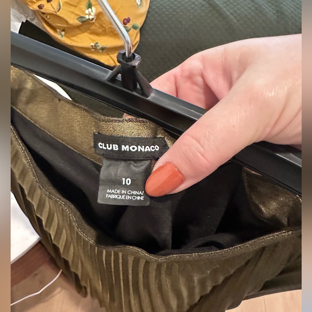 Club Monaco Gold Metallic Pleated Skirt - Picture 2 of 6